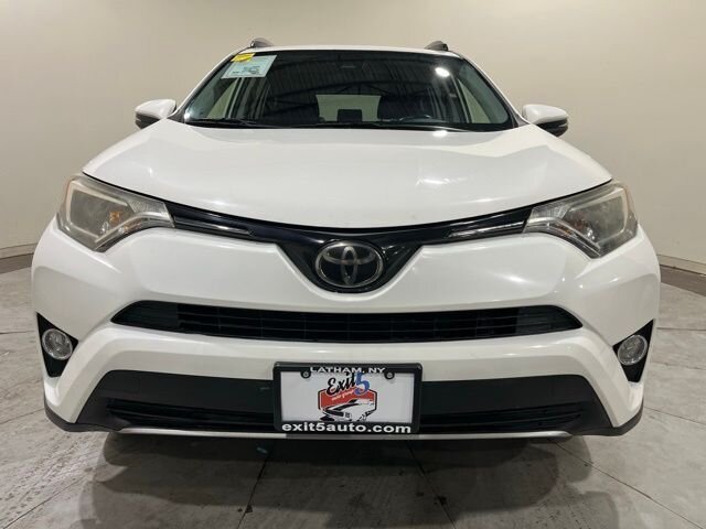 
								2018 Toyota RAV4 XLE full									