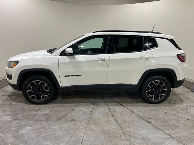 
								2019 Jeep Compass Sport w/ Apple Car Play full									