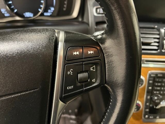 
								2017 Volvo XC60 T5 Inscription w/ Navigation full									