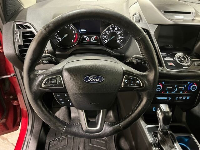 
								2018 Ford Escape Titanium w/ Apple Car Play and Navigation full									