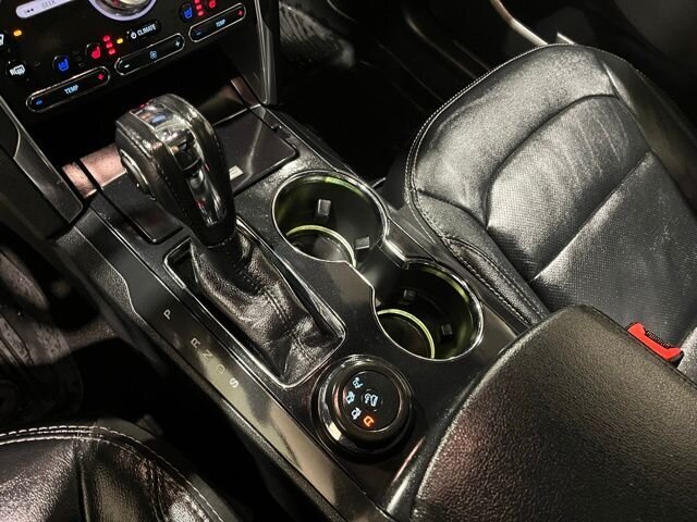 
								2019 Ford Explorer Limited w/ Apple Car Play and Navigation full									