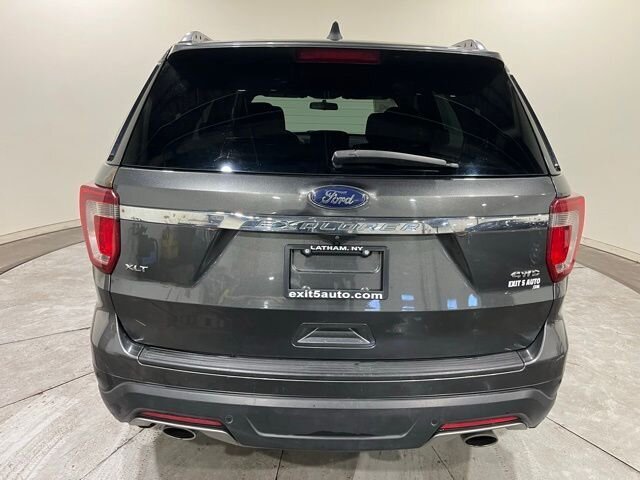 
								2018 Ford Explorer XLT full									