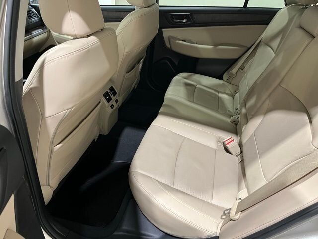 
								2017 Subaru Outback 2.5i Limited w/ Navigation full									