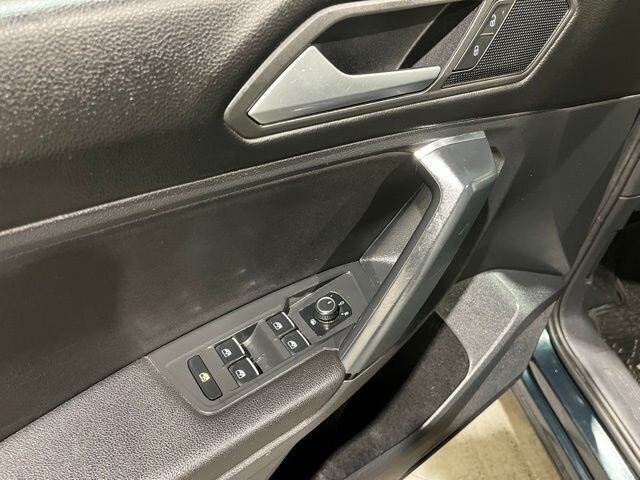 
								2019 Volkswagen Tiguan 2.0T SE 4Motion w/ Apple Car Play full									