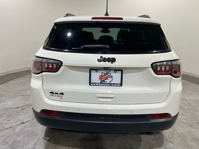 
								2019 Jeep Compass Sport w/ Apple Car Play full									