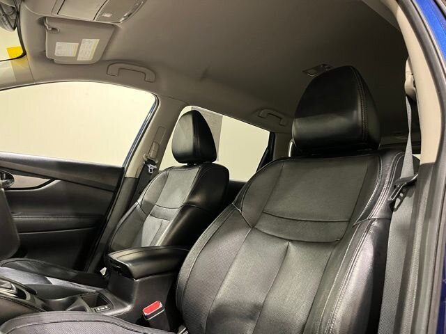 
								2018 Nissan Rogue SL w/ Apple Car Play and Navigation full									