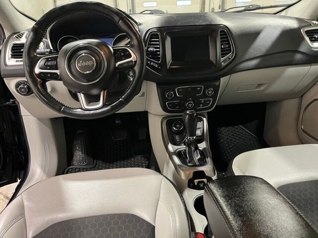 
								2018 Jeep Compass Latitude full									