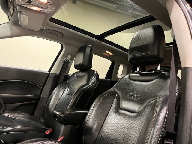 
								2018 Jeep Compass Limited w/ Navigation full									