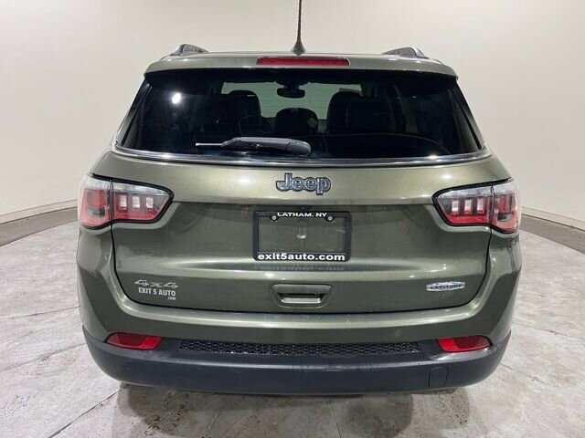 
								2019 Jeep Compass Latitude full									