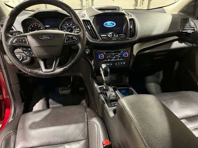 
								2018 Ford Escape Titanium w/ Apple Car Play and Navigation full									