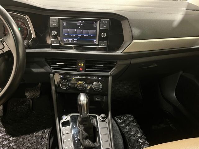 
								2019 Volkswagen Jetta 1.4T SE w/ Apple Car Play full									