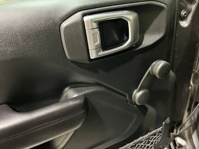 
								2018 Jeep Wrangler Sport full									