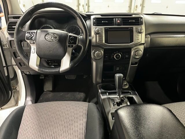
								2017 Toyota 4Runner SR5 full									