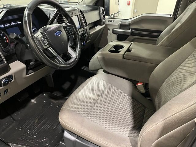 
								2020 Ford F-150 XLT w/ Apple Car Play and Navigation full									