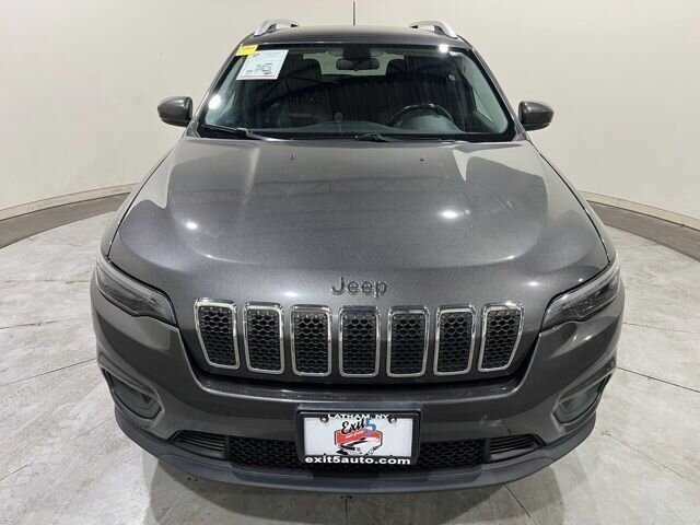
								2019 Jeep Cherokee Latitude Plus w/ Apple Car Play full									