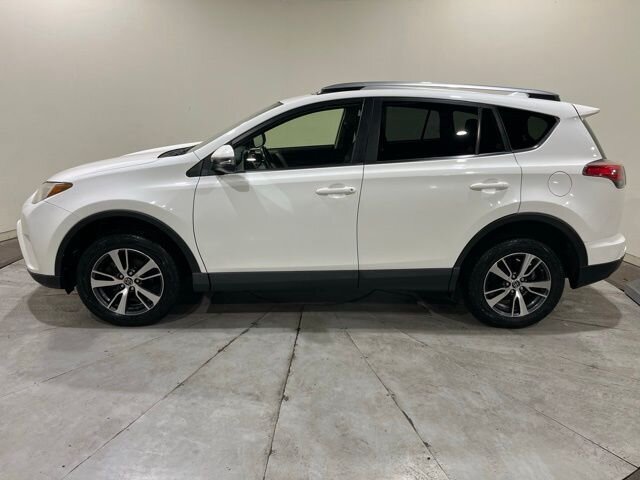 
								2018 Toyota RAV4 XLE full									