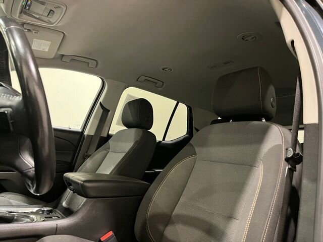 
								2021 Chevrolet Traverse LT w/ Apple Car Play full									