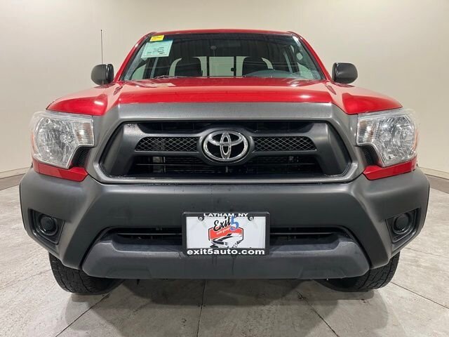 
								2015 Toyota Tacoma Base full									