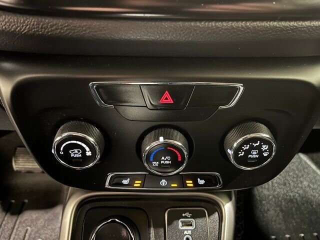 
								2018 Jeep Compass Latitude full									