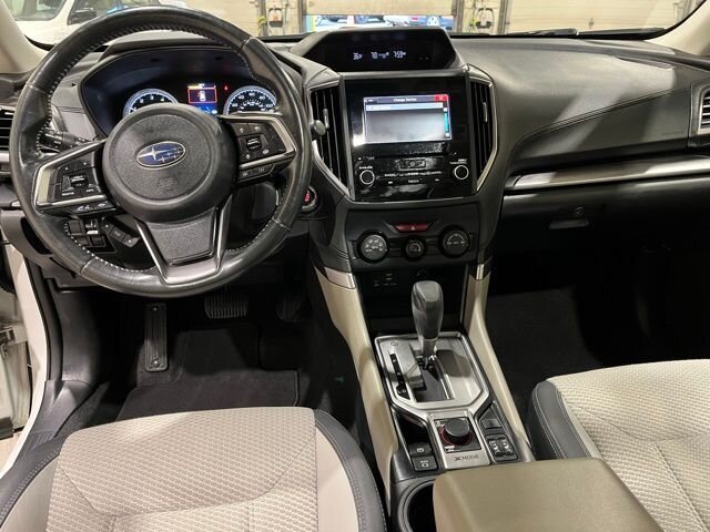 
								2021 Subaru Forester Premium w/ Apple Car Play full									