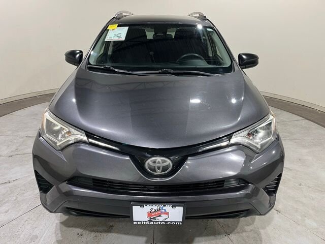 
								2017 Toyota RAV4 LE full									