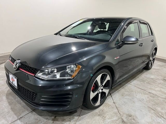 
								2017 Volkswagen Golf GTI S full									