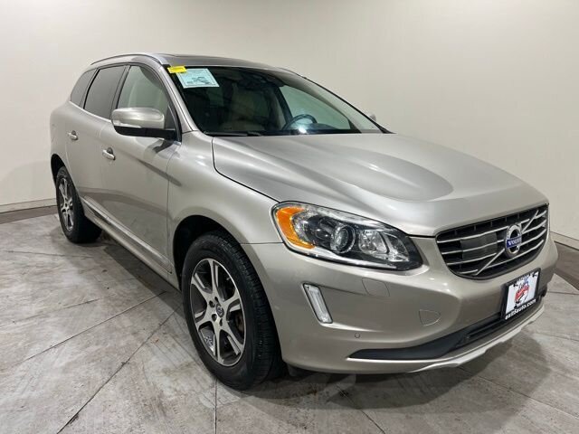 
								2015 Volvo XC60 T6 Platinum w/ Navigation full									