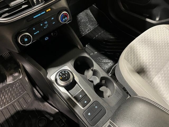 
								2021 Ford Escape SE full									