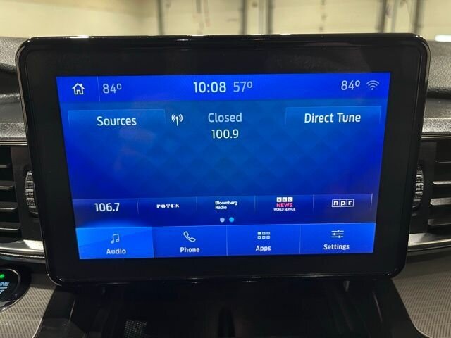 
								2020 Ford Explorer XLT w/ Apple Car Play full									