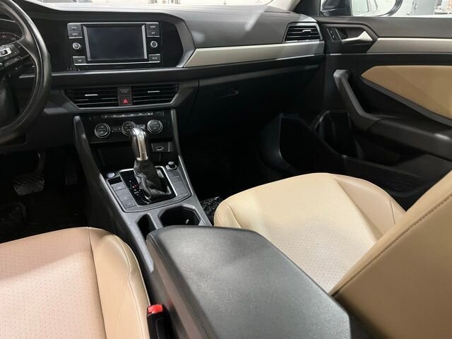 
								2019 Volkswagen Jetta 1.4T SE w/ Apple Car Play full									