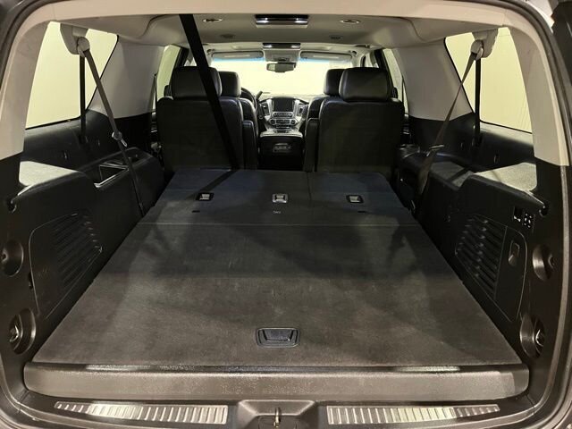 
								2018 Chevrolet Suburban Premier w/ Navigation full									