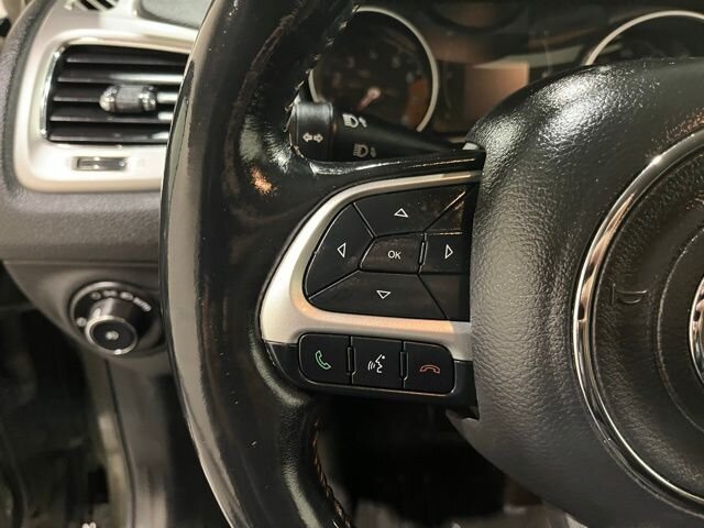 
								2019 Jeep Compass Latitude full									