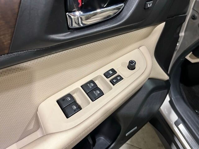 
								2017 Subaru Outback 2.5i Limited w/ Navigation full									