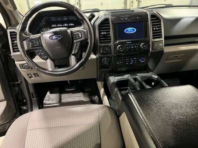 
								2020 Ford F-150 XLT w/ Apple Car Play and Navigation full									