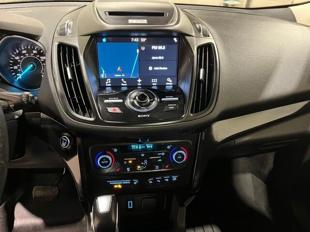 
								2018 Ford Escape Titanium w/ Apple Car Play and Navigation full									